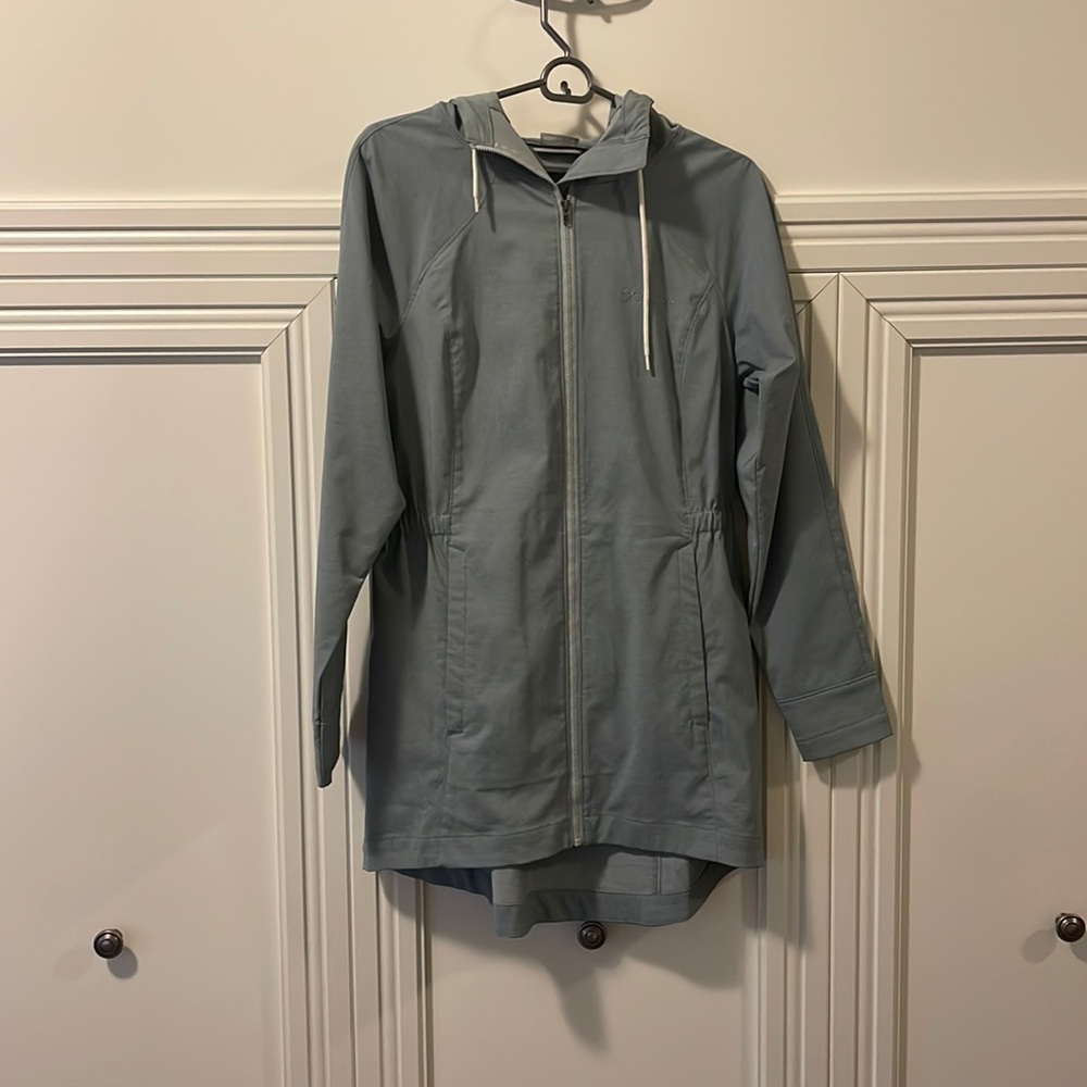 Columbia rain jacket size small